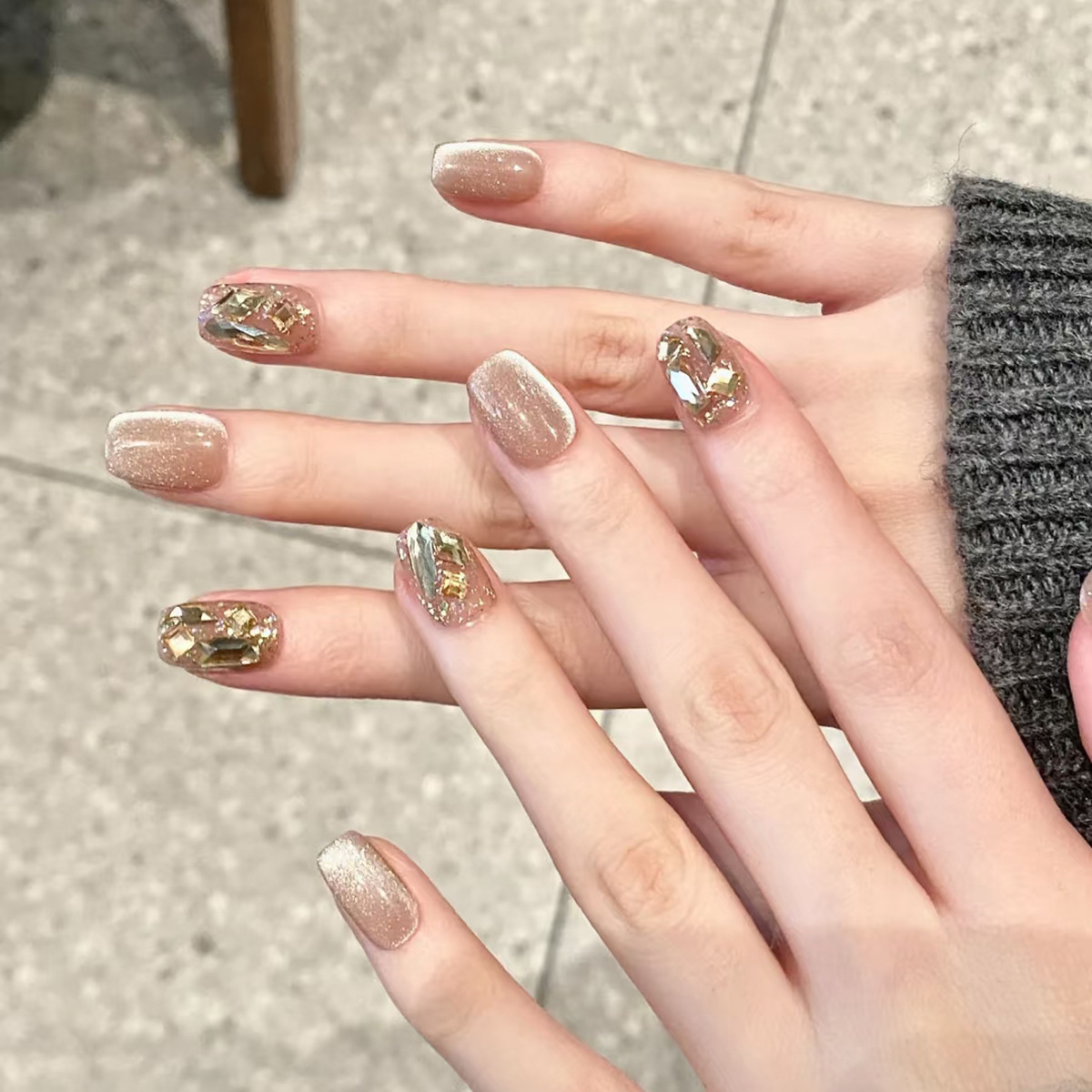 Nail Art Oval - 24 stuks handgemaakte nepnagels met kattenoog-effect,